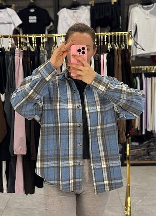 Байкова жіноча сорочка у клітинку блакитна