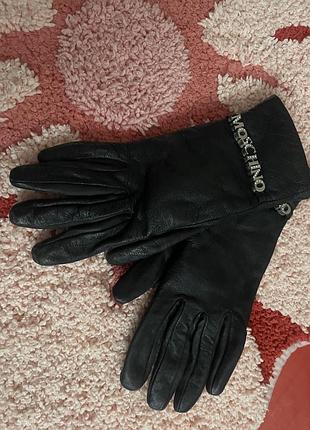 Шикарные кожаные перчатки moschino didi/100%кожа