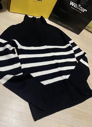 Світер брендовий ворот стійка р. с-м