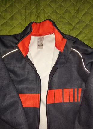 Спортивна чорна кофта