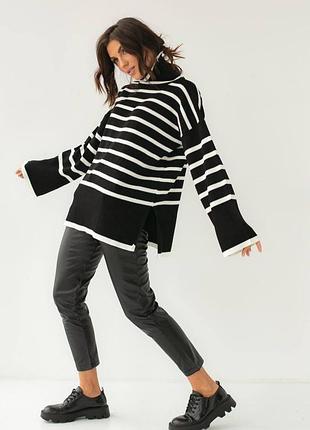 Женский свитер туника в полоску