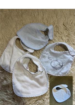 Слюнавчики на липучці всі за 50 грн.