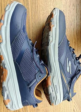 Кросівки чоловічі skechers в гарному стані 43р