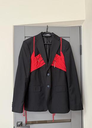 Дизайнерський піджак з нашивкою в вигляді рукавиць