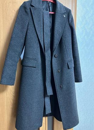 Стильне жіноче пальто xs