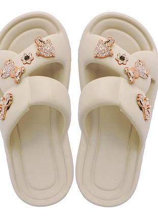 Женские шлепанцы "bear" бежевые