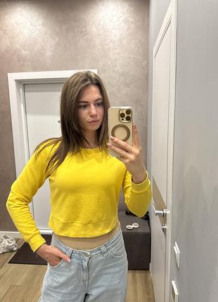 Жовта кофта