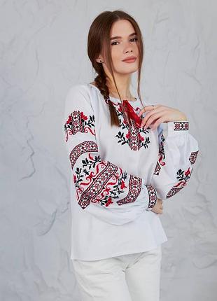 Вышиванка женская ирина. размеры от 42 по 60