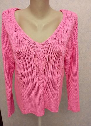 Джемпер, ярко розовый. вырез v похожий