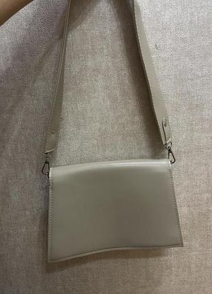 Сумка бежева на кожний день на вихід