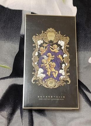 Зволожуючий bb-кушон (із запаскою) у світлому відтінку 02