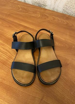 Босоножки женские