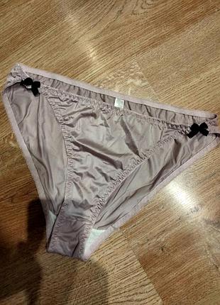 Эффектные атласные трусики