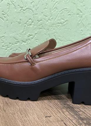 Туфлі фірми journee collection розмір 42/11/8