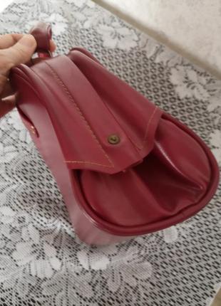 Распродажа интересная винтажная ретро сумочка сумка винтаж с короткой ручкой экокожа5 фото