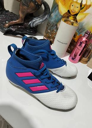 Фирменные детские бутсы adidas