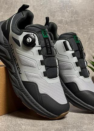 Чоловічі кросівки