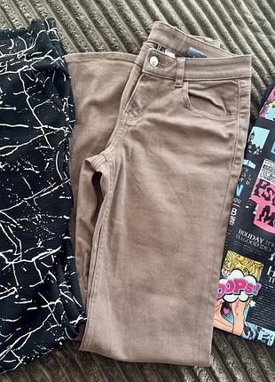 Спортивні на резинці на талії