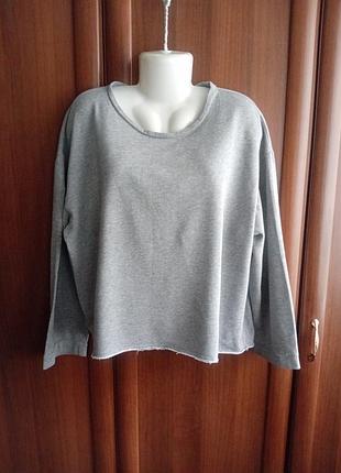 Свитшот королевского размера.