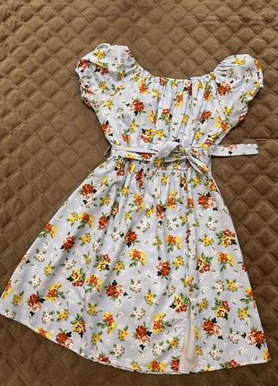 Плаття з квітковим принтом