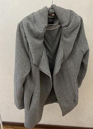 Жіноча накитка-пальто