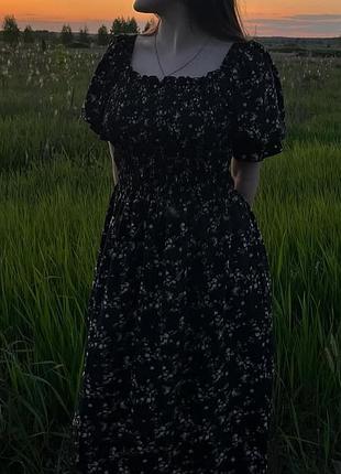 Сукня в квітковий принт