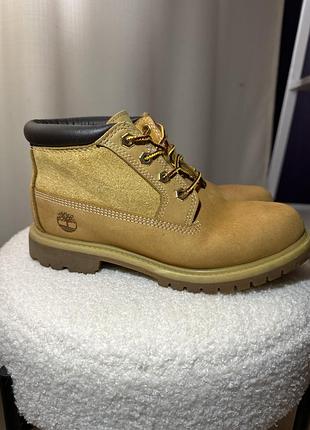 Борці жіночі ботінки  розмір 37 довжина устілки 24 см