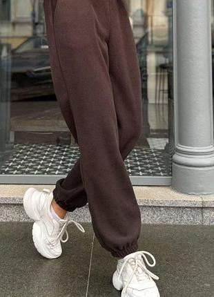 Объемные брюки на двустороннем флисе