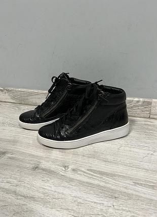 Шкіряні кросівки navyboot