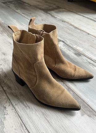 Козаки zara, з замші