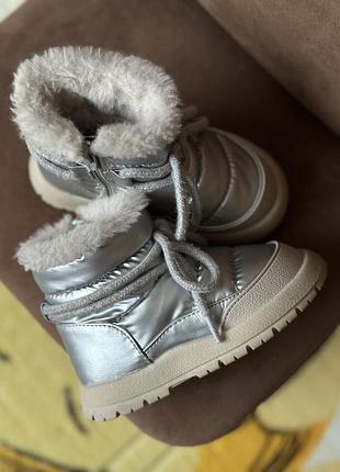 Зимові чоботи zara