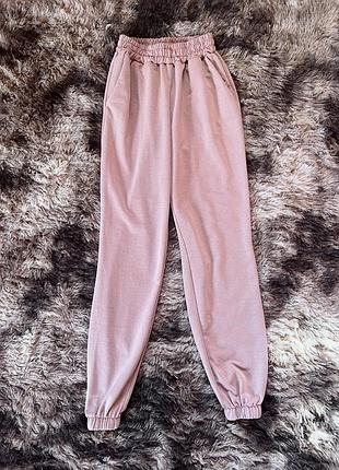 Жіночі спортивні штани