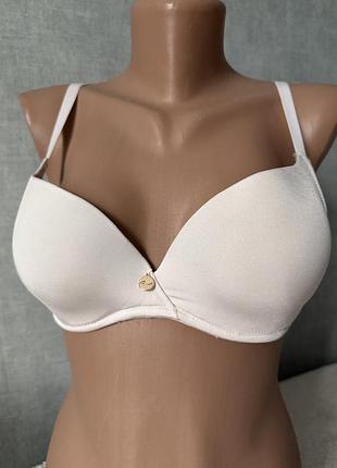 Бюстгальтер