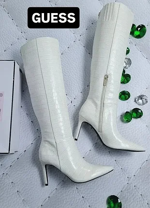 Guess оригінал світлі чоботи на шпильці з анімал тисненням