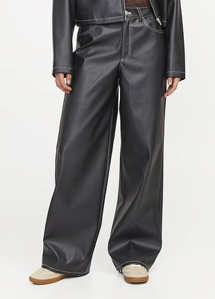 Шкіряні штани bershka “l”