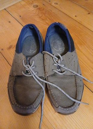 Кросівки ,туфлі