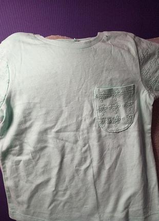 Нежная футболка на девочку