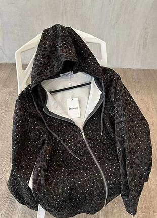 Жіночий костюм