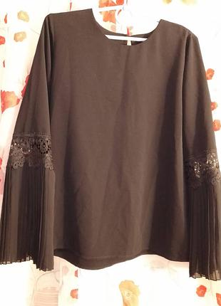 Блуза черная прямая 12 с м длиный рукав клеш, кружево