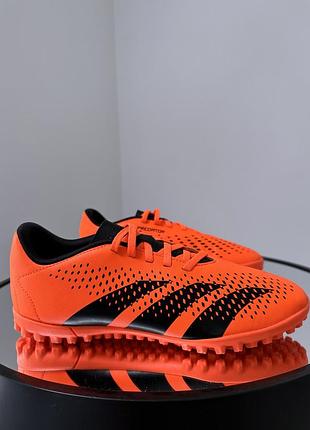 Мощные крутые сороконожки  adidas predator accuracy