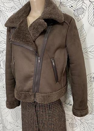 Жіноча коротка дублівка