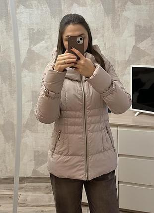 Жіночий пуховик