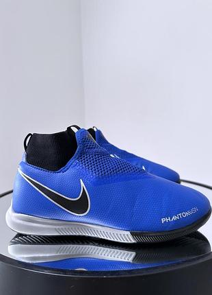 Яркие крутые футзалки с чулком nike phantom