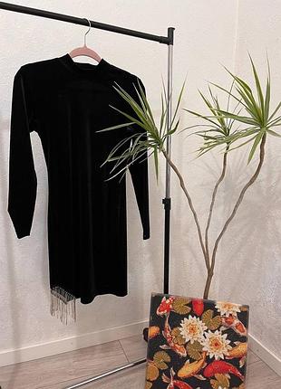 Сукня з відкритою спиною