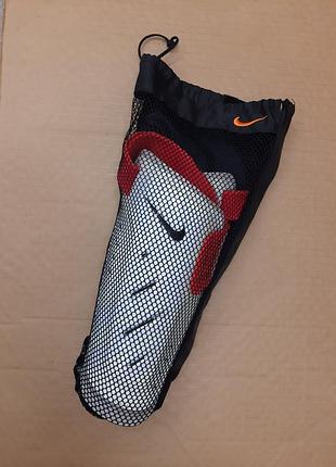 Щитки футбольні nike protegga shield