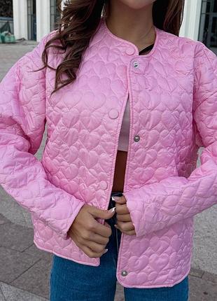 Крута куртка серденько з плащівки прямого крою на блискавці без капюшона