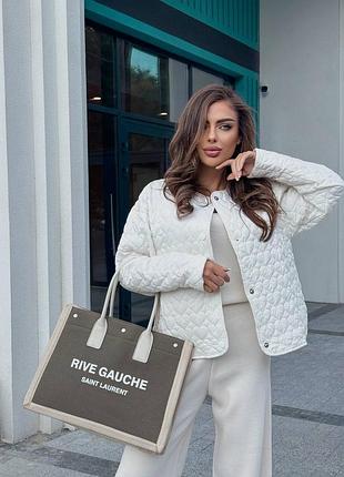 Крута куртка серденько з плащівки прямого крою на блискавці без капюшона