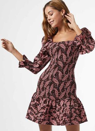 Новое с биркой платье с принтом