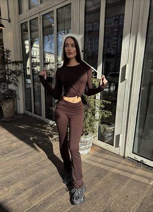 Трендовий жіночий костюм з натуральної віскози лонгслів з довгим рукавом та лосини кльош із середньою талією