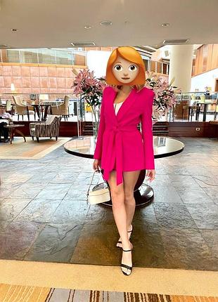 Малиновий блейзер zara